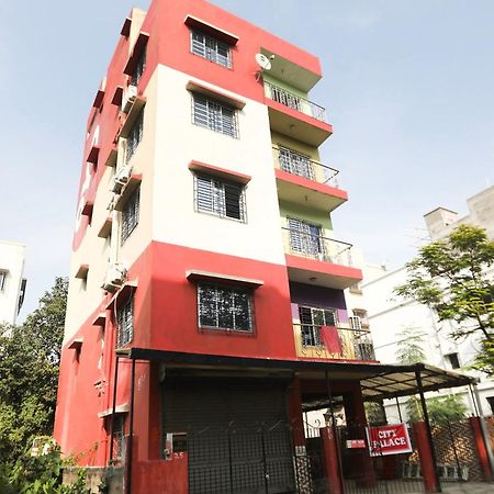 Oyo69062城市宫殿酒店 加尔各答 外观 照片